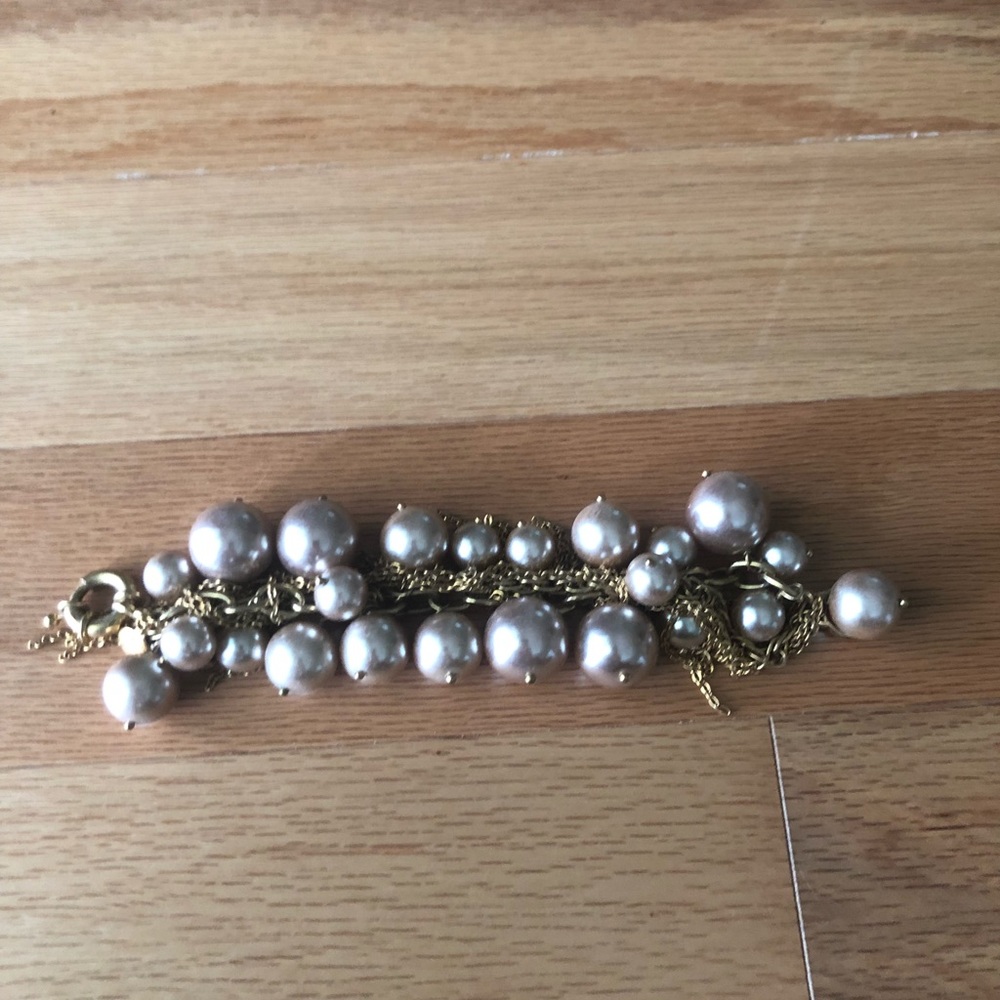 Rose colored pearl statement bracelet